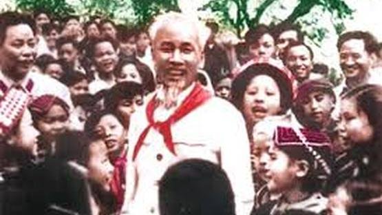 Những bông hoa cháu ngoan Bác Hồ