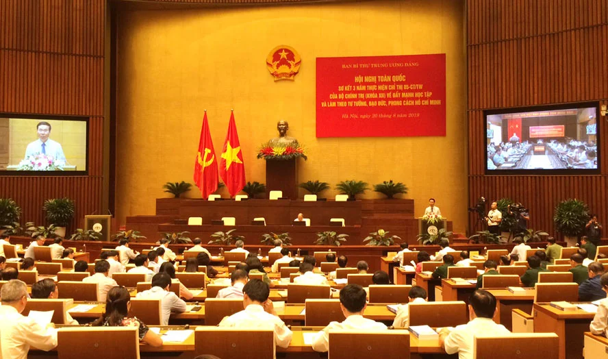 bo-chinh-tri