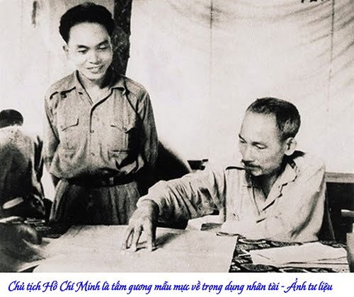 chu-tich-ho-chi-minh-nha-chien-luoc-thien-tai-2-170110