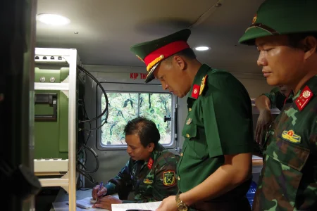 bo-doi-thong-tin-lien-lac-1